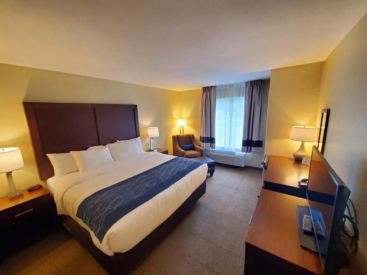 Comfort Inn & Suites Munising-Lakefront Eksteriør billede